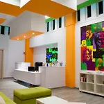 Bouradanis Art Hotel מרמרי