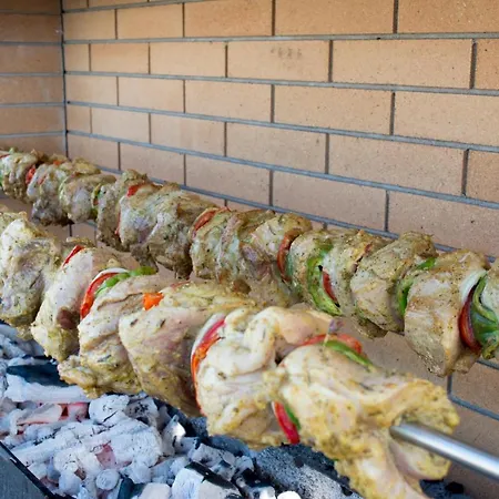 Bouradanis Village 아파트호텔