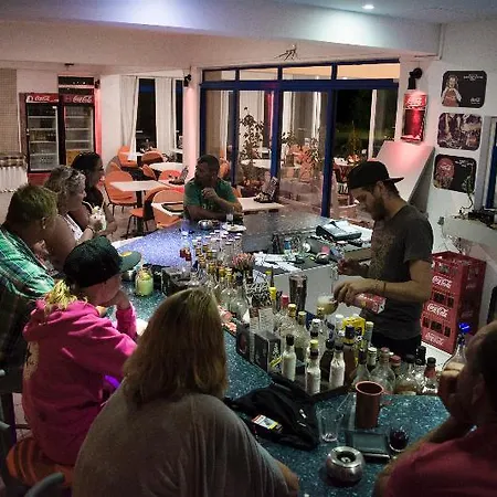 Bouradanis Village 아파트호텔 마르마리