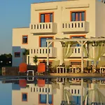 Bouradanis Art Hotel