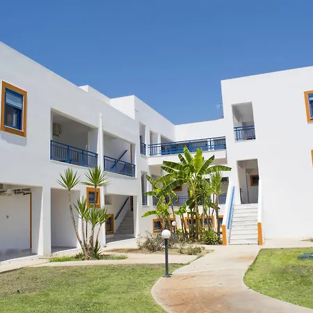 Bouradanis Village شقة فندقية 3*