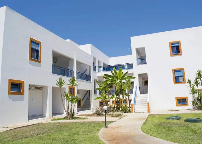 Bouradanis Village Aparthotel 3*