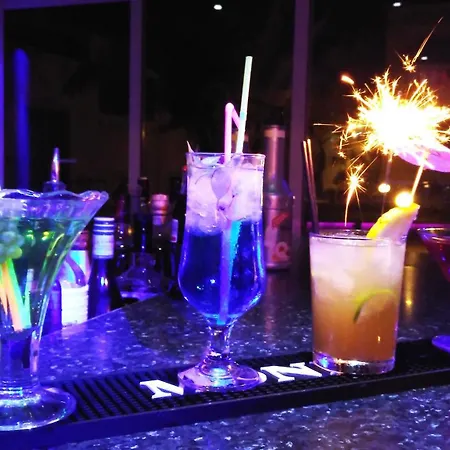 Bouradanis Village 公寓式酒店 马尔马里