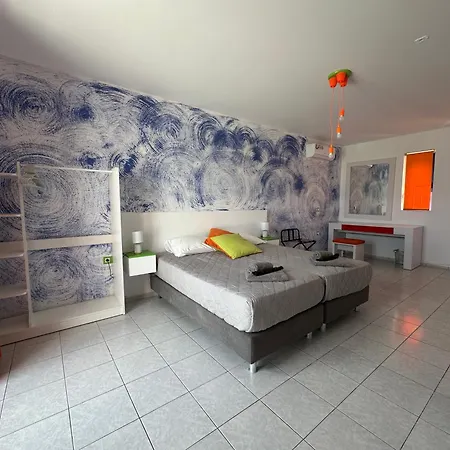 Bouradanis Art Hotel شقة فندقية 3*