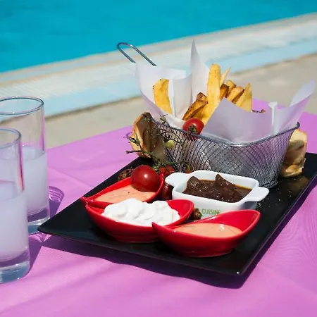 Bouradanis Village Aparthotel