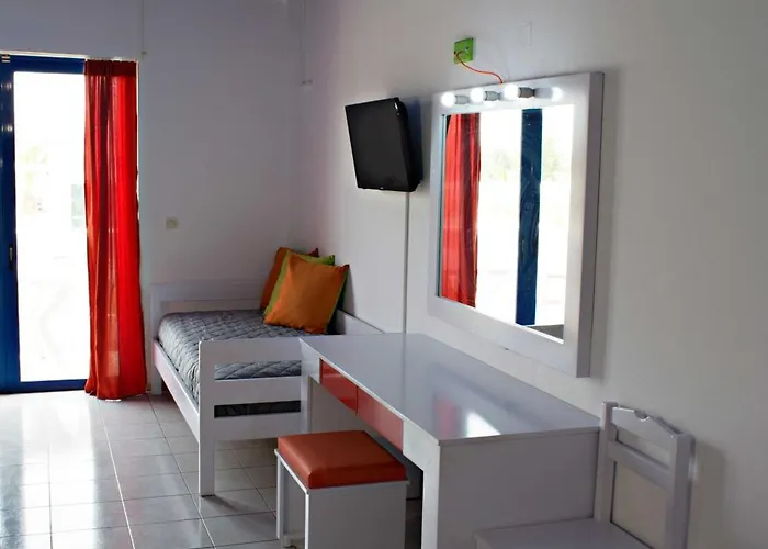 Apart Otel Bouradanis Art Hotel 3*