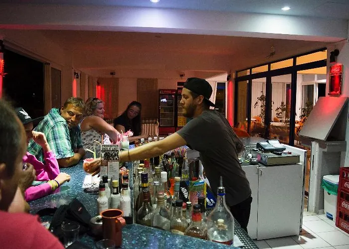 Bouradanis Village マルマリ