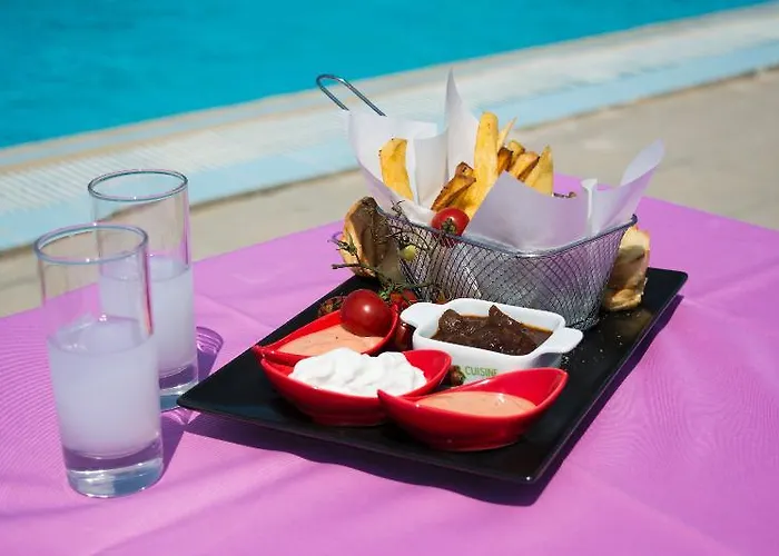 Bouradanis Art Hotel شقة فندقية
